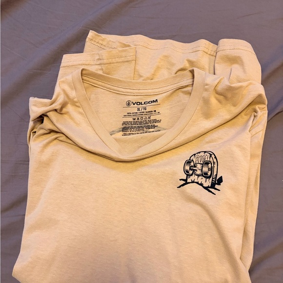 Volcom Graphic Tee - Picture 2 of 2